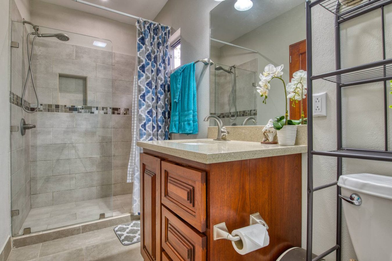 87308 433166 LxKiTz1ynWT0h92w0SjntBsnEks6j2MmdX JWp0VV28 68c845bc58c72.jpg