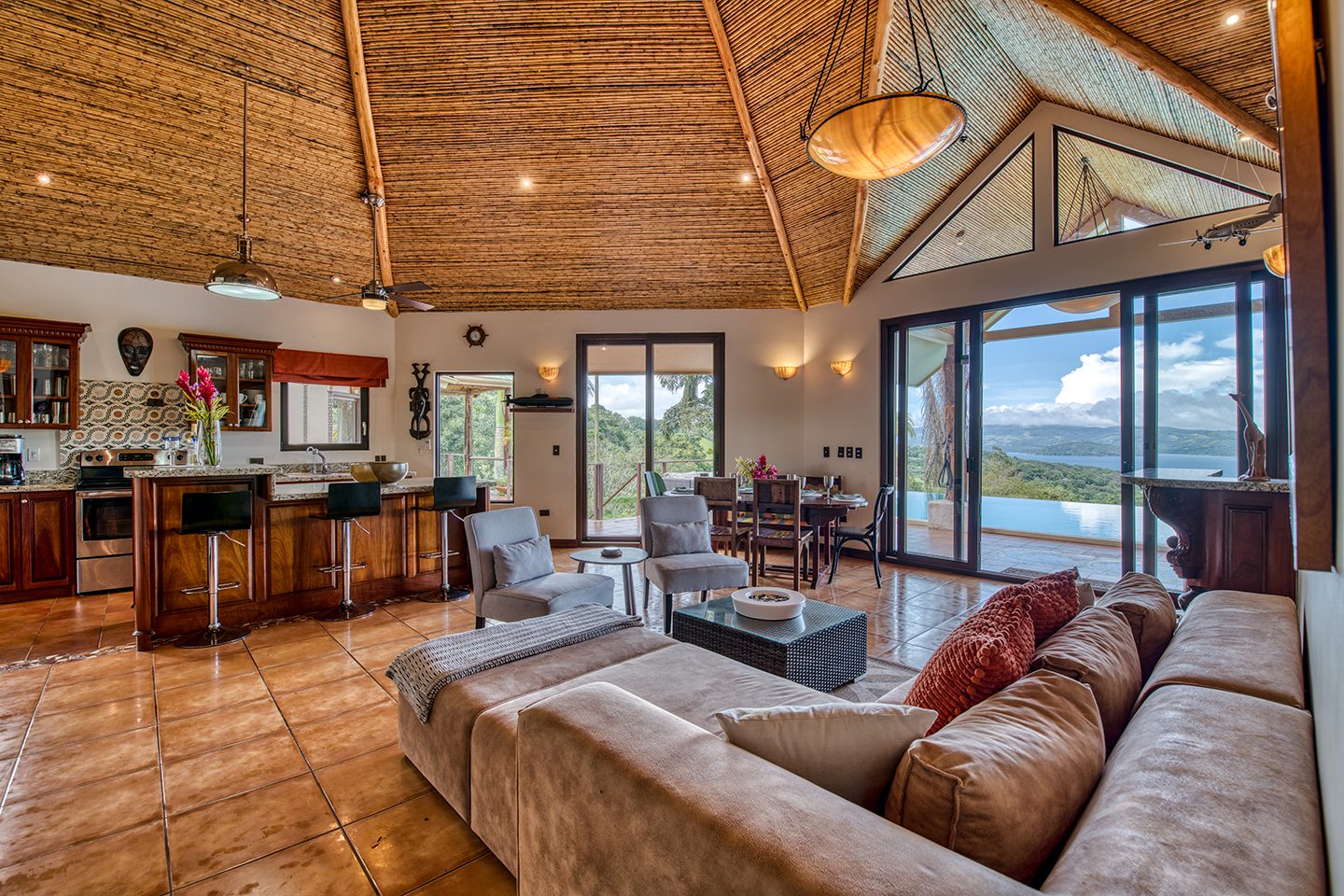 1280c66f 4b91 49db ad55 7510e9a2ab2b