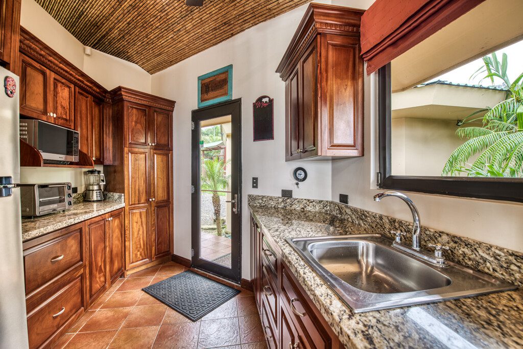 1f332fb3 0d4a 4a28 a321 789020ad0ff9