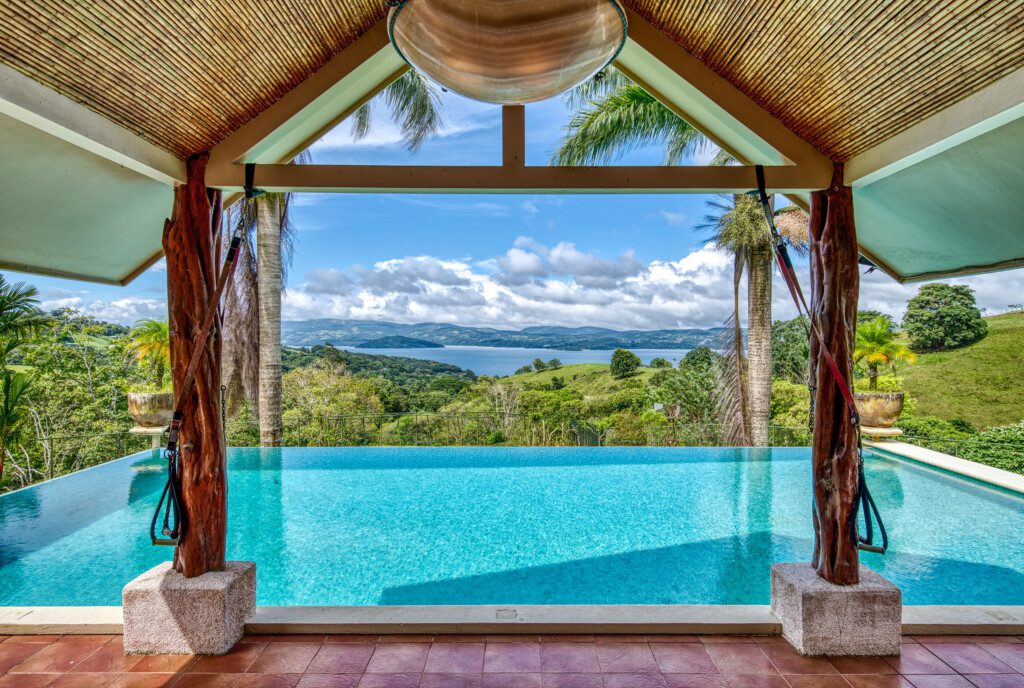 3ab2392e 1373 459e a50c d6b5fe1ae679