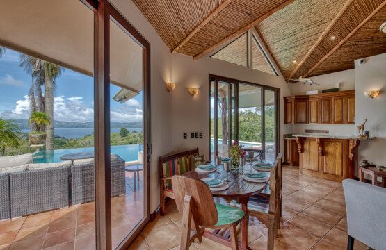 3fe96a23 c165 4e2e a3e5 b64e0ca7d937