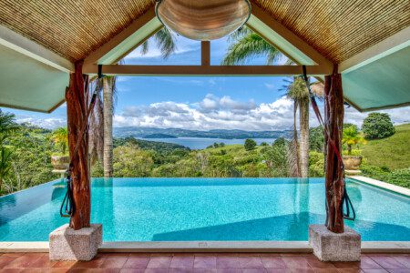 41c4f93a da2a 46fd b3f9 2299caccf360