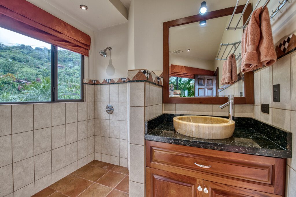 42980cc3 9509 41eb 9146 93cc17bf62fe