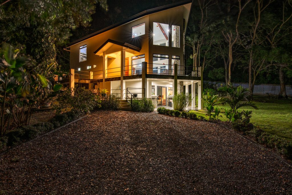 71f8f678 dcca 4d8e ae0a 1a6f74bb469b