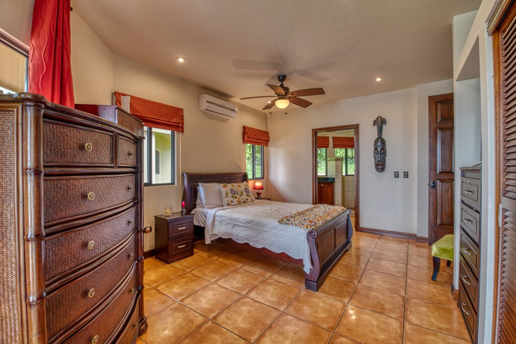 959f1755 bd73 4cff a2d8 92a954a100c6