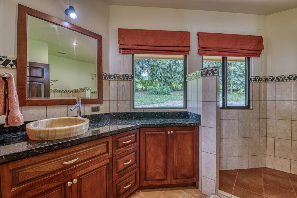 9923d6e6 cf83 4769 a1ce dc514d94dd51