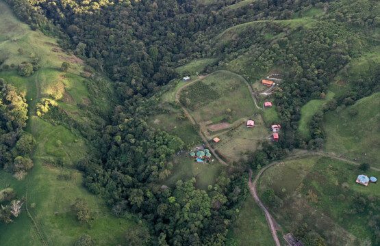 b3ad7bc1 ce41 45ce bec8 e29db9da5ec3