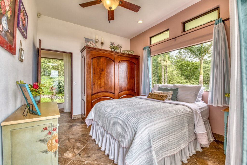 bb94dbbe a6cb 440f a388 44c04862491a