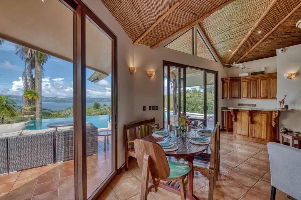 e00fa14a aa17 48fd bc5f e501b359f656