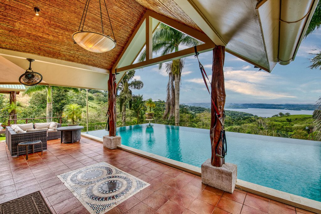 e1b97070 a393 4c8e a894 a6d25ceddea1