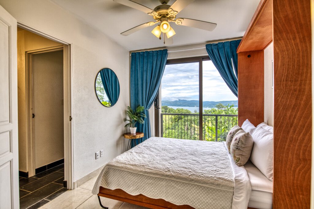 ef03a809 af5f 48f3 b112 a5330e3be6c3